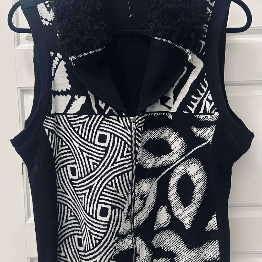 #76 Chic Black and White Patterned Vest